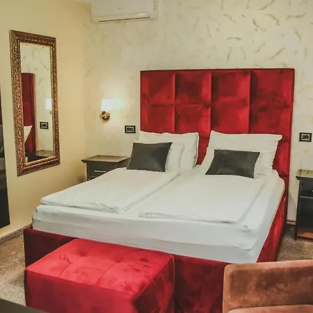 Red Διαμέρισμα Μπάνια Λούκα